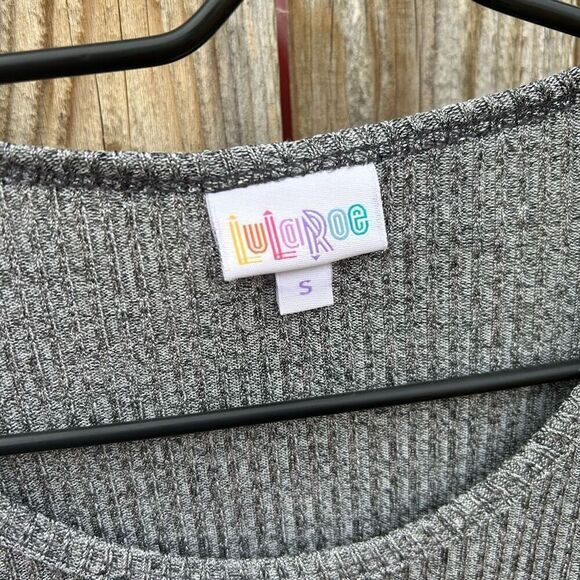 Lularoe tunic short sleeve high low bottom size small - Picture 3 of 8